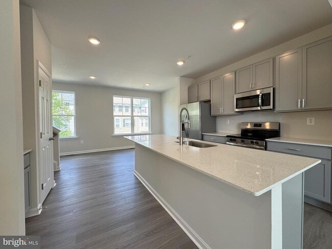 Building Photo - 45714 N Maxine Wy