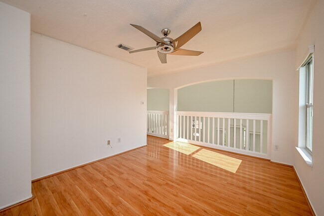 Building Photo - 18135 Brightwood Park Ln