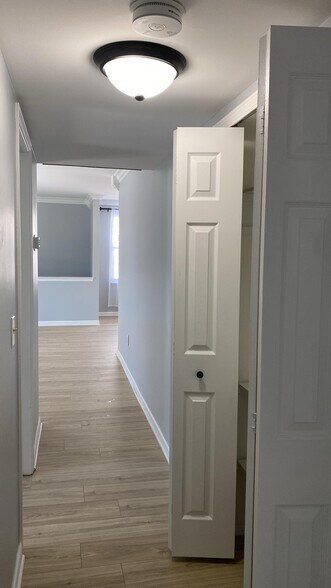 Building Photo - 44228 Providence Dr