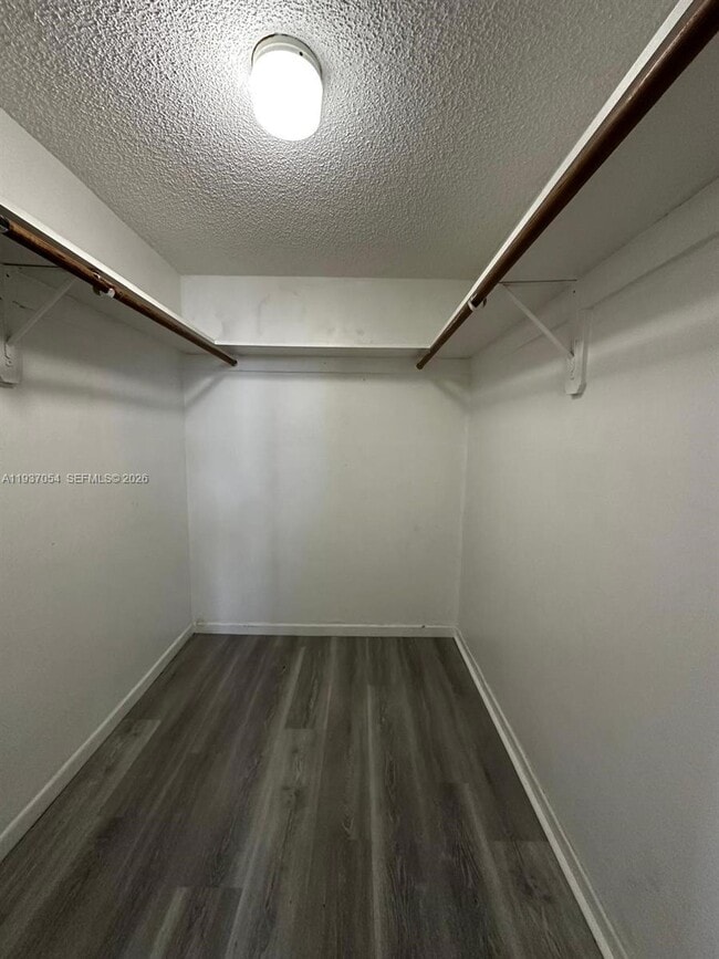 Building Photo - 10000 NW 80th Ct