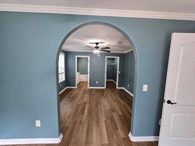 Building Photo - 5527 Lassen St