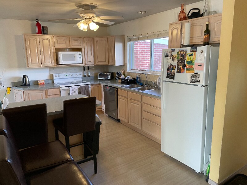 Building Photo - 5340 Vale Dr