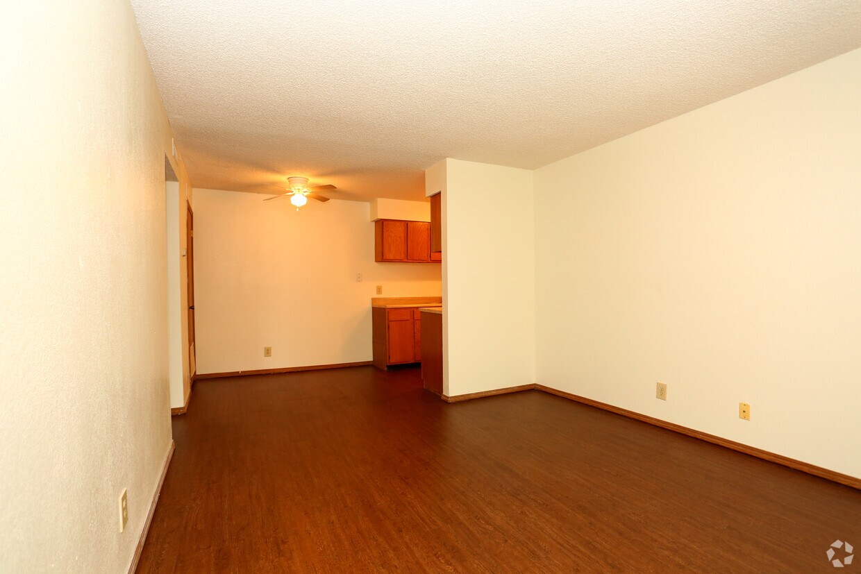 Apple Creek Apartments Stillwater