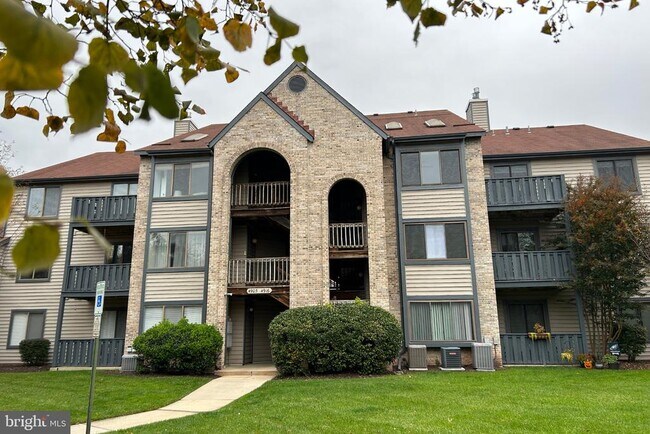 Building Photo - 4914C Dunbarton Rd