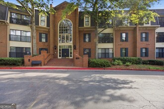 Building Photo - 23117 Plantation Dr NE
