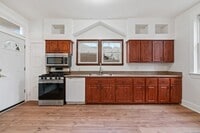 Building Photo - 1528 Ridge Ave