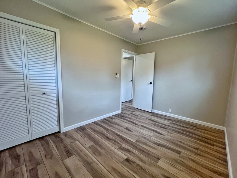 Building Photo - 2926 W Breese Rd