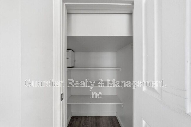 Building Photo - 4397 S Potter Dr