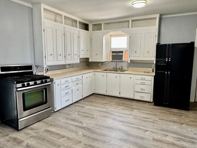 Building Photo - Charming 3 Bedroom Home For Rent in Slaton!