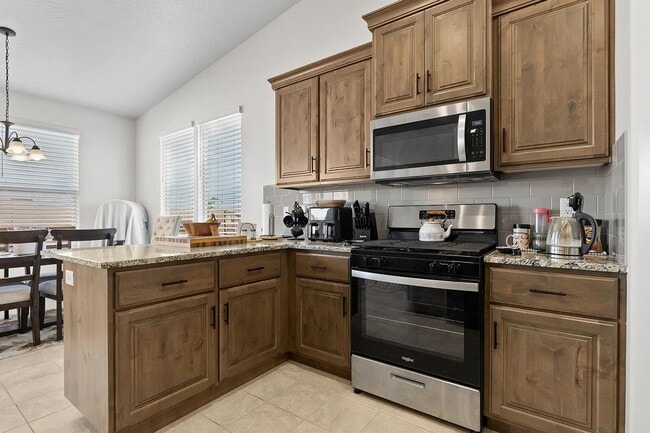 Building Photo - 3 Bedroom Home in Washington's Premier Bri...