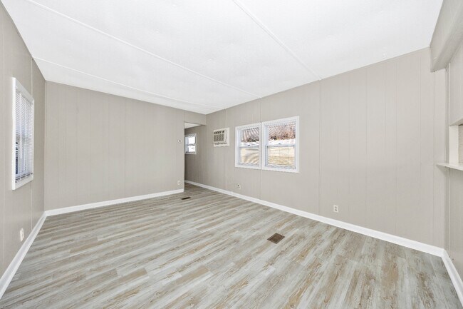 Building Photo - 5201 Amos Reeder Rd