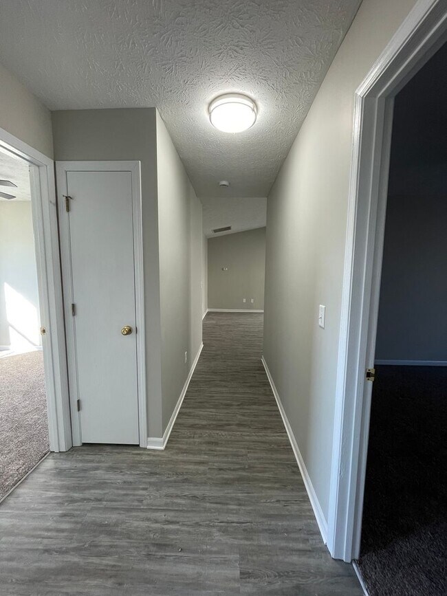 Building Photo - Three Bedroom Single Family Home - West La...