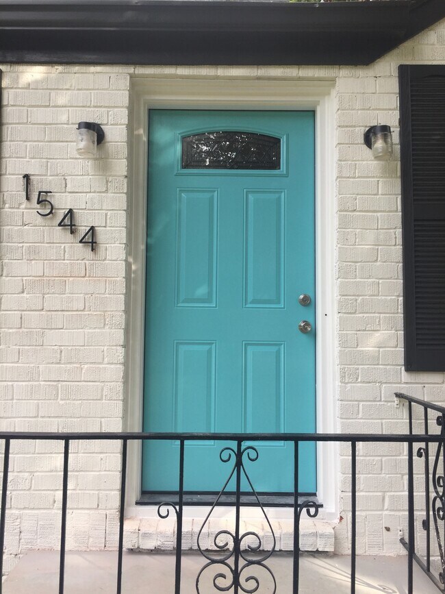 Building Photo - 1544 Columbia Cir