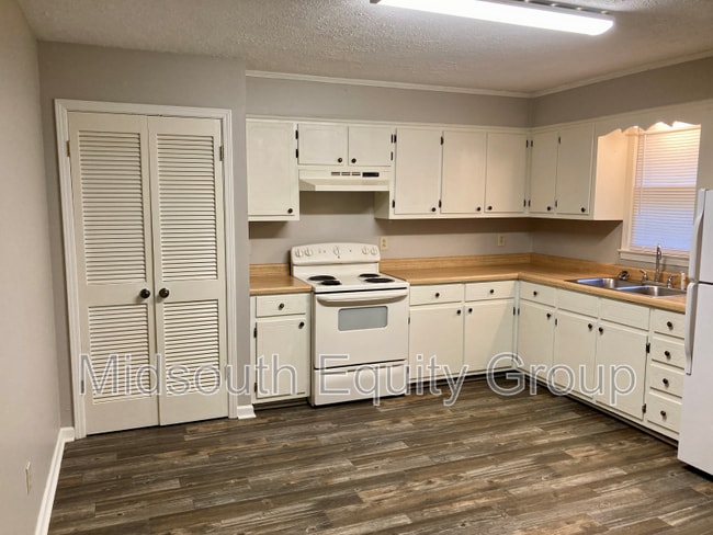 Building Photo - 124 Lower Brownsville Rd