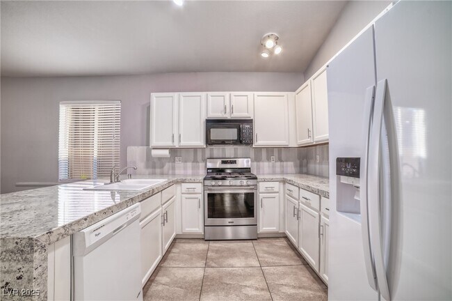 Building Photo - 1989 Songbird Ct