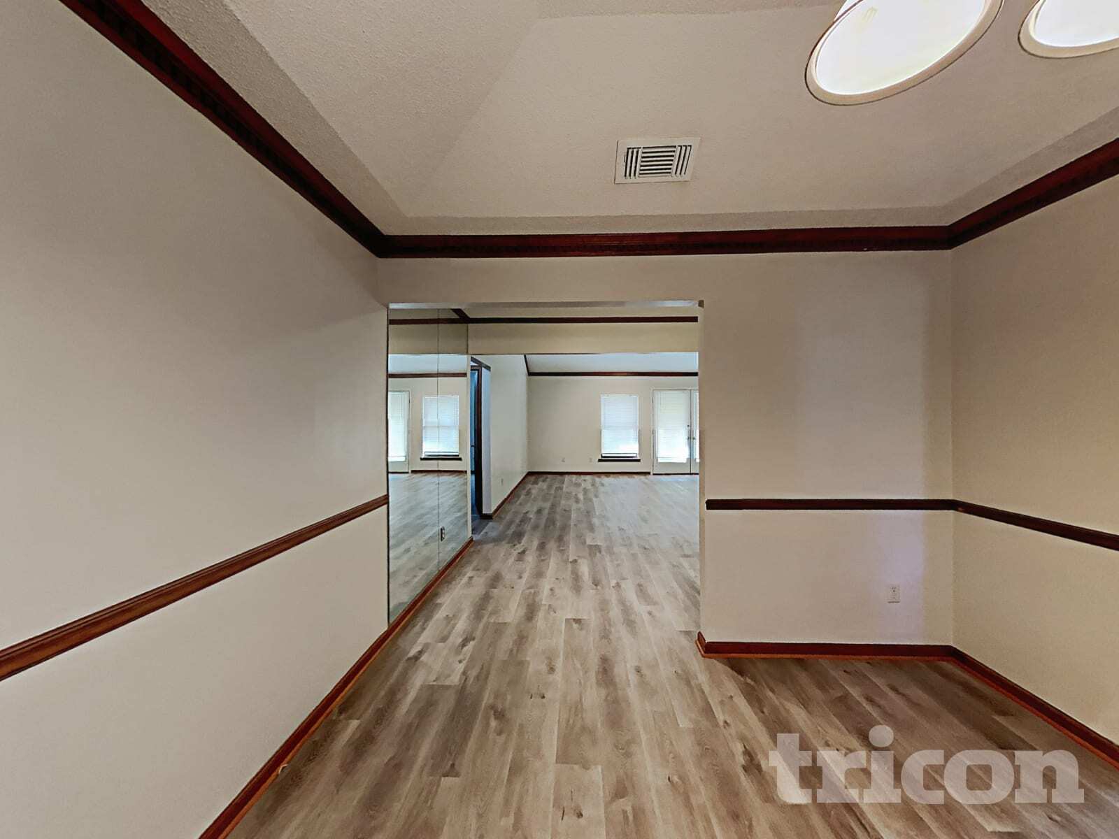 Building Photo - 4750 Deerfoot Ct