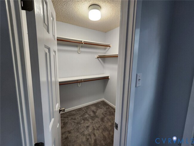 Building Photo - 10110 Hearthrock Ct