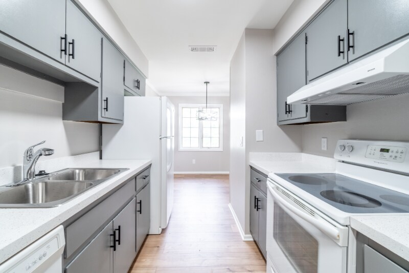 Building Photo - 3303 Hobson Rd