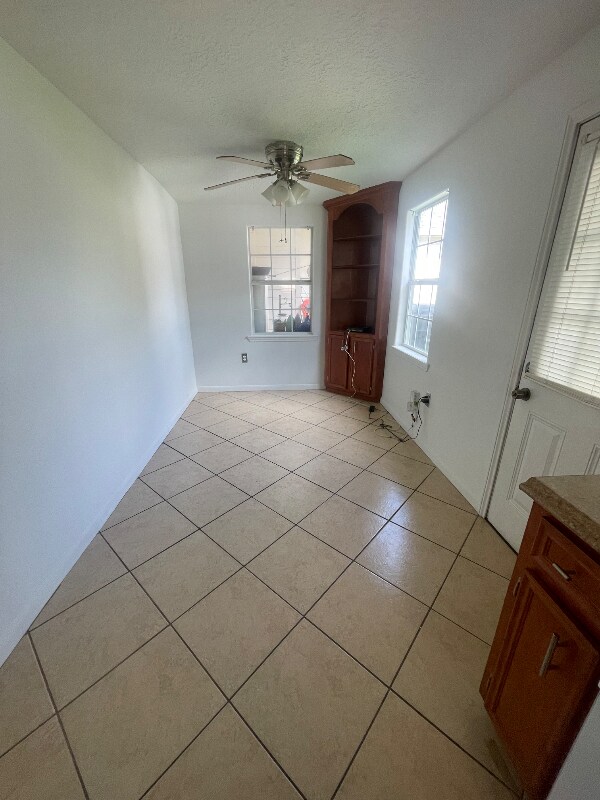 Building Photo - 7618 Linden St