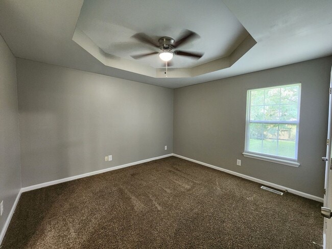 Building Photo - 3 bed 2 bath Oak Grove Home
