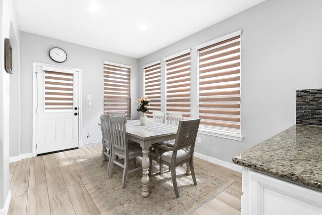 Building Photo - 29022 Pinnacle Ridge Dr