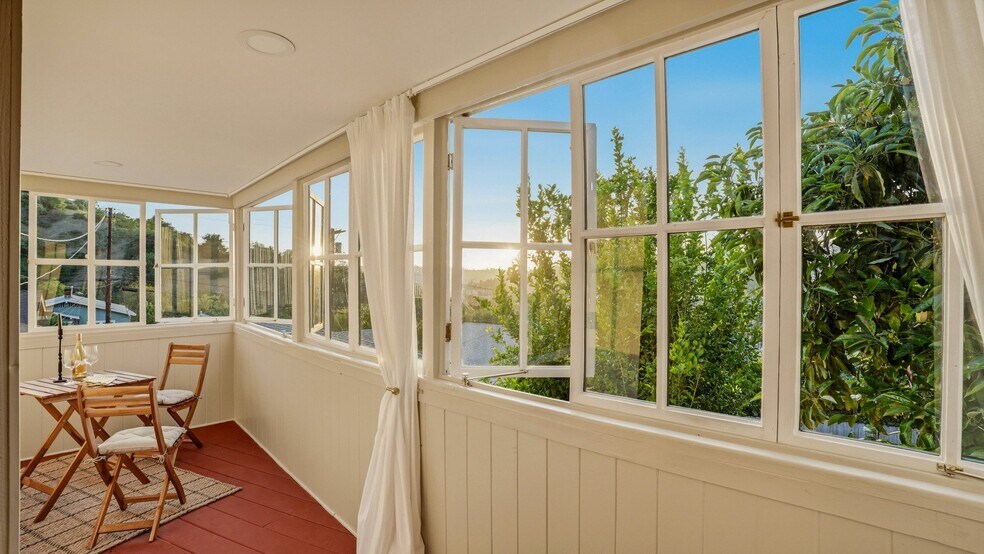 Building Photo - 3907 Berenice Pl