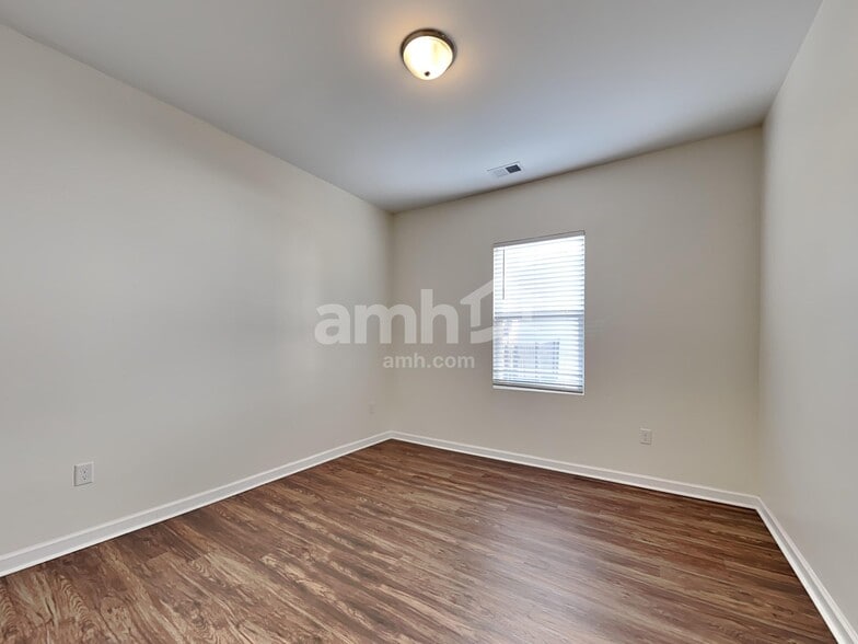 Building Photo - 168 Orion Way