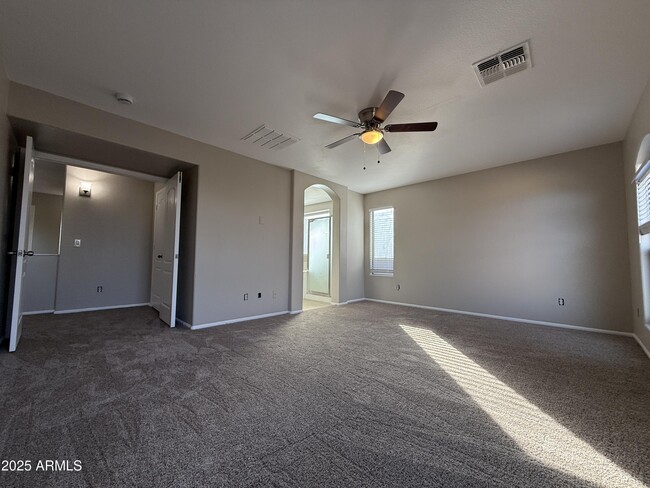 Building Photo - 29252 N Rosewood Dr