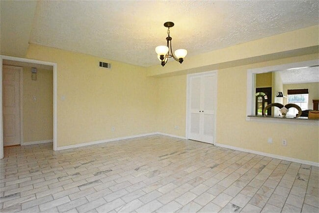 Building Photo - 2523 Coopers Post Ln