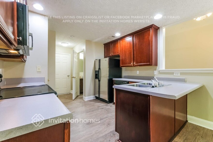 Building Photo - 121 Nacoochee Way