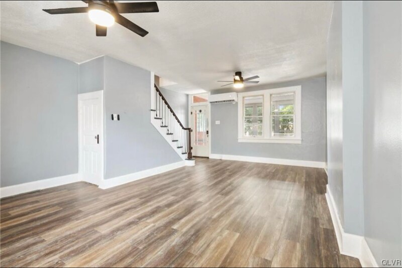 Building Photo - 256 Lehigh Ave