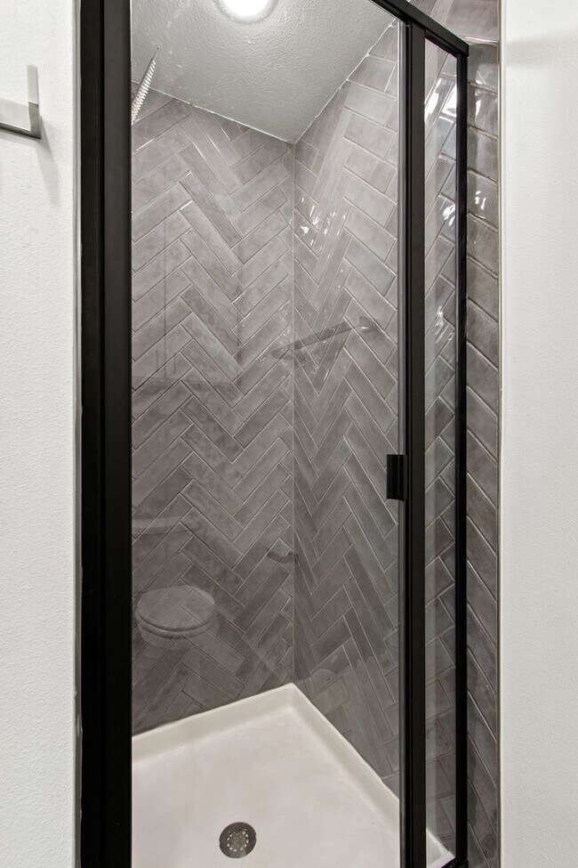 Building Photo - 3141 Waits Ave