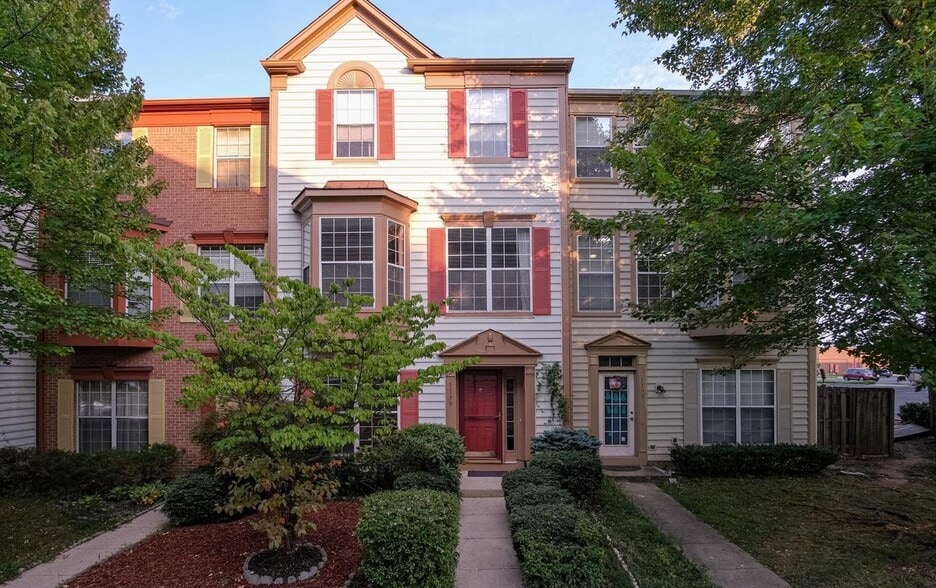 Front of Townhome - 1179 Cypress Tree Pl