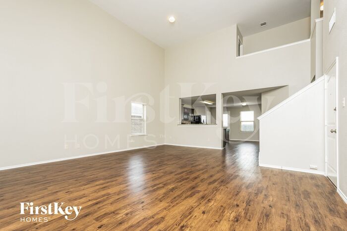 Building Photo - 223 Thoroughbred St