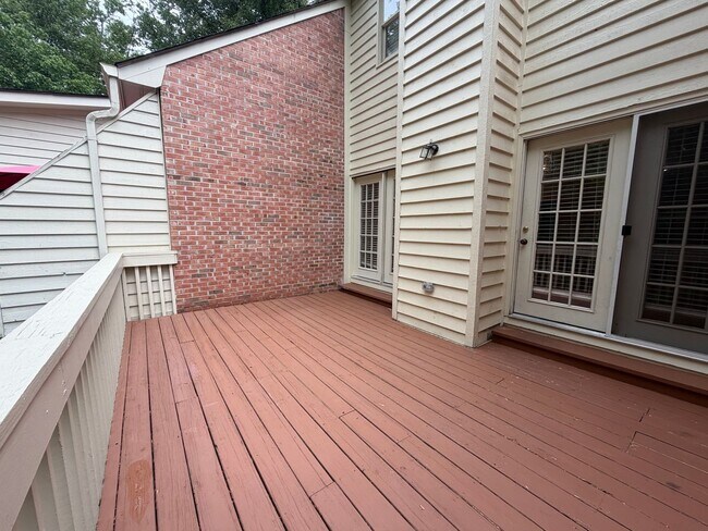 Building Photo - 3 or 4 Bedroom / 3.5 Bath Condo Kingsport, TN 37663
