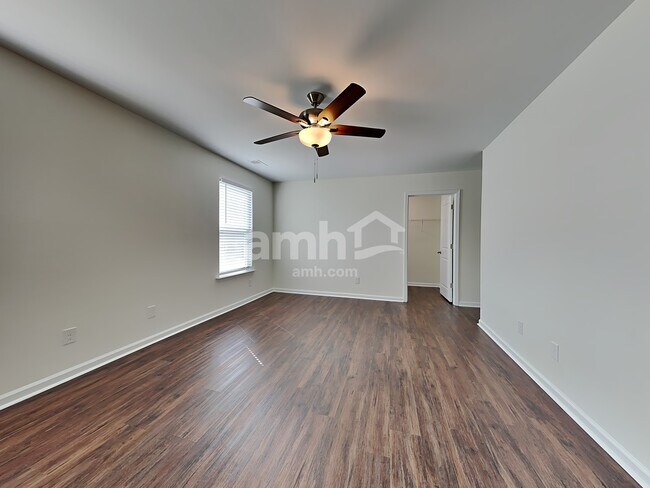 Building Photo - 67 Hogan Dr