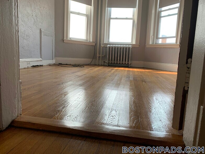 Building Photo - 1171 Boylston St