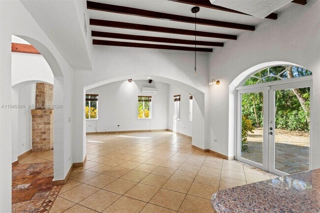 Building Photo - 7975 Sunset Dr