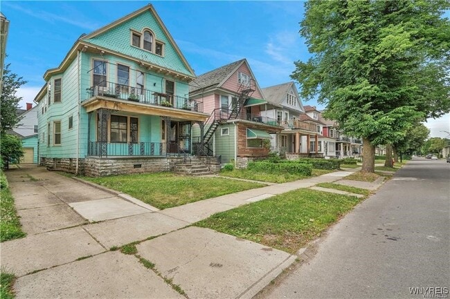 Primary Photo - 67 Hughes Ave