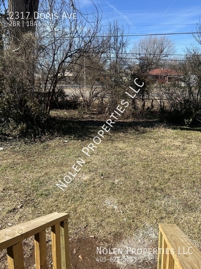 Building Photo - 2317 Doris Ave