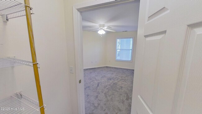 Building Photo - 4158 Breezewood Dr