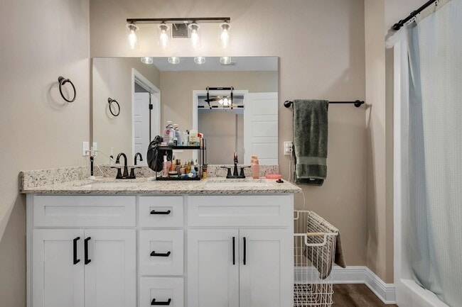 Building Photo - 4858 Sampler Dr