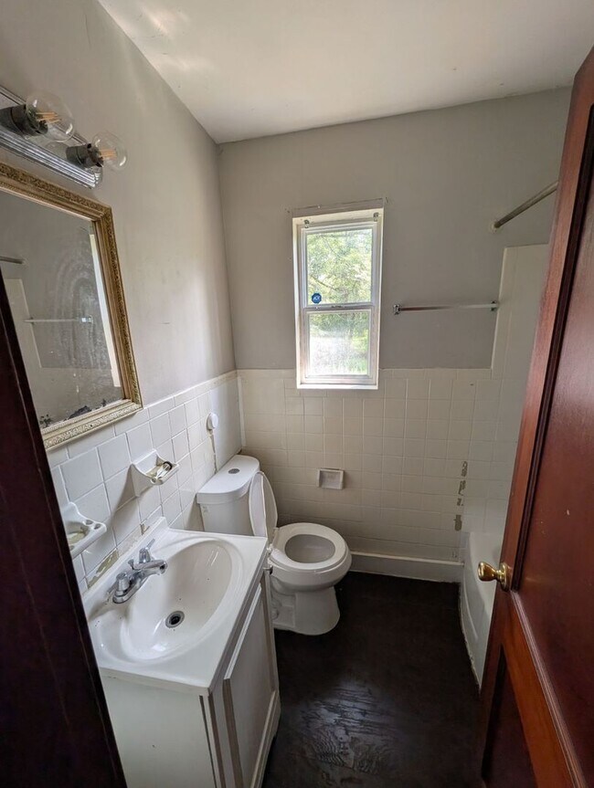 Building Photo - Affordable & Cozy Living at $1,099