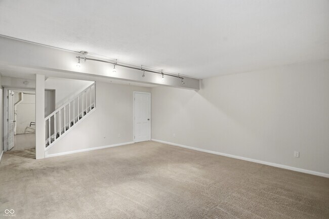 Building Photo - 4 Druid Hill Ct