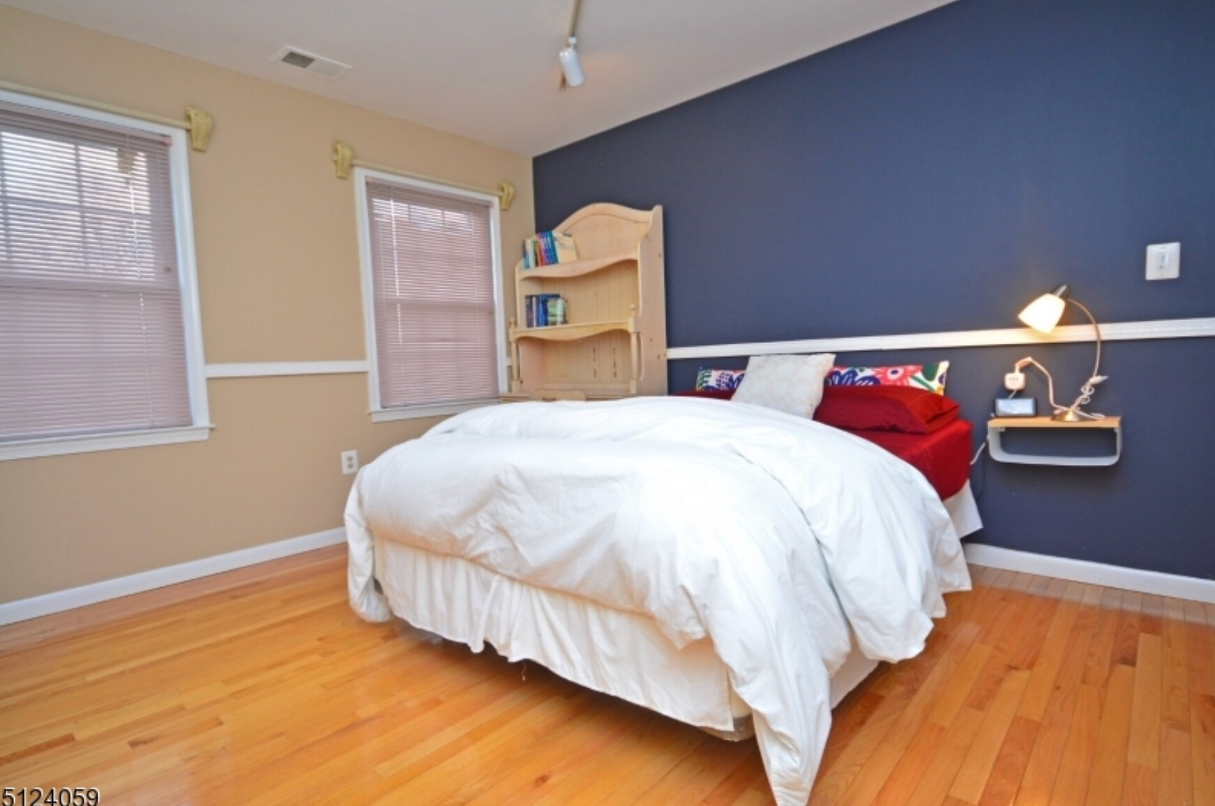 Building Photo - 1124 Van Arsdale Dr