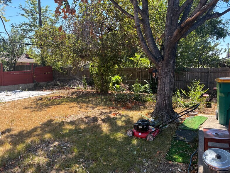 backyard - 8650 Norwich St