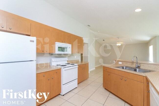 Building Photo - 9041 Irving Rd