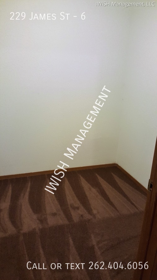 Building Photo - 229 James St