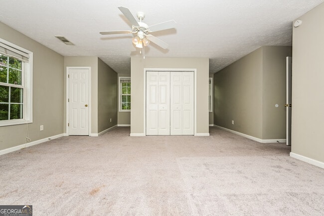 Building Photo - 349 Plantation Cir