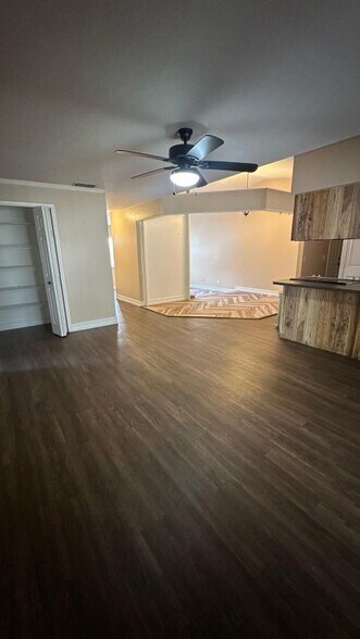Building Photo - 102 Winding Ridge Dr